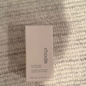 RHODE Glazing Milk Ceramide Essence in White